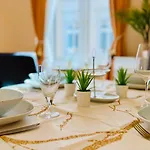 Apartment Am Dom, Historische Apartments, Superzentral, 7min Zum Schloss Schwerin (Mecklenburg-Vorpommern)