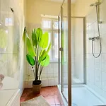 Am Dom, Historische Apartments, Superzentral, 7min Zum Schloss Apartment