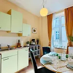 Apartment Am Dom, Historische Apartments, Superzentral, 7min Zum Schloss Schwerin (Mecklenburg-Vorpommern)