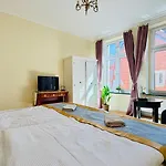 Apartment Am Dom, Historische Apartments, Superzentral, 7min Zum Schloss