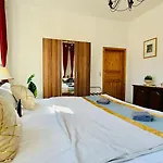 Am Dom, Historische Apartments, Superzentral, 7min Zum Schloss Apartment *