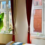 Am Dom, Historische Apartments, Superzentral, 7min Zum Schloss Apartment