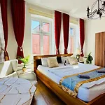 Apartment Am Dom, Historische Apartments, Superzentral, 7min Zum Schloss Schwerin (Mecklenburg-Vorpommern)