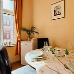 Apartment Am Dom, Historische Apartments, Superzentral, 7min Zum Schloss Schwerin (Mecklenburg-Vorpommern)