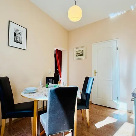 Am Dom, Historische Apartments, Superzentral, 7min Zum Schloss